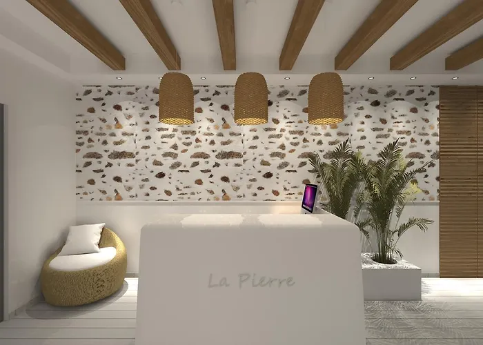 La Pierre דירה